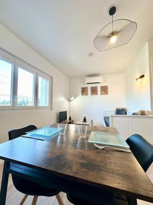 Le Clemenceau - Parking Prive - Fibre & Clim Apartment Mont-de-Marsan Ngoại thất bức ảnh